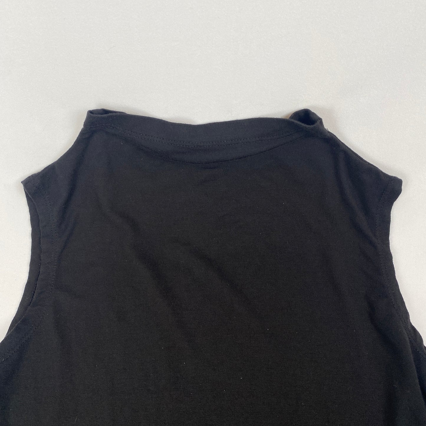 Blusa de cuello alto. Leo y Nicole. Talla M